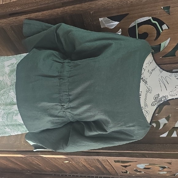 Elegant Green Leaf Print Wide Leg Jumpsuit - Picture 2 of 8